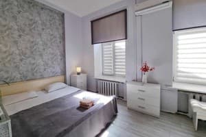 Квартира Home Hotel ул. Костёльная, 9. Стандарт двухместный однокомнатная квартира 1