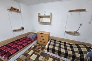 Хостел Likehostel ул. Харьковское шоссе 55. Место в мужском трехместном номере  1