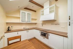 Мини-отель Petrani Nivki. Апартаменты трехместный с 2 спальнями 6