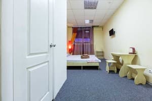 Возле Бессарабки на ул. Кропивницкого 6